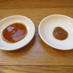 大阪王将 - 餃子のタレや、特製味噌ダレで。
