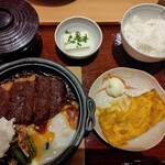 やよい軒 - 料理写真:みそかつ定食、玉子焼き