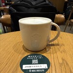 スターバックスコーヒー - ドリンク写真:■Short イングリッシュ ブレックファスト ティー ラテ　¥510
　ﾏｸﾞに変更 (+0円)
　ｼﾛｯﾌﾟ少なめ (+0円)