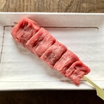 wa-fu-ya なかなか - 牛ヒレの炭火串焼
1本680円（税込748円）

脂肪分が少なくとても柔らかい赤身が特徴です。