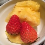 バルバッコア - パイナップルは消化を助けます。