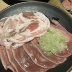 本格焼肉・韓国家庭料理 食辛房 - 