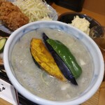 とん汁と玄米の店 檍食堂 - 甘みのある豚汁