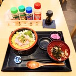 345828415 - ■ 本日のランチ丼 (木曜日)：ネギトロ丼、1,080円
