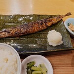 湊や磯吉食堂 - 料理写真:日替わりお魚定食(さんまの塩焼き)