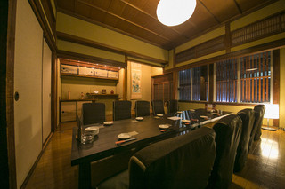 Karintou - 2Ｆの個室。接待や会食などビジネスシーンの利用も可能です♪