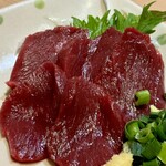 全席完全個室 吉蔵 - 熊本馬刺し 968円(税込)