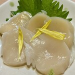 全席完全個室 吉蔵 - 帆立 748円(税込)