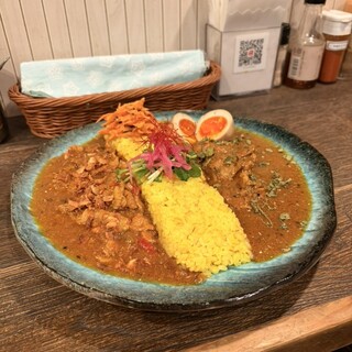 スパイシーカリーハウス半月_1