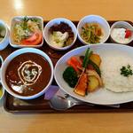 カフェレストりん - 2015･1･23･ランチ。
      ビーフシチュー。焼野菜添え。豆腐ちくわのネギソースがけ。クラゲ&キュウリの胡麻和え。冷奴。デザート。