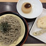 二代目長助 - 料理写真:初めてなのでざるそばです　大根のおでん、天ぷら２品で890円です　値段以上に美味しく感じました☺️