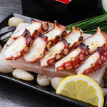 Grilled octopus rock salt plate