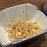 谷六おみかん - 豆もやしのナムル　食べかけ