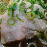 萬福 - 厚切りのバラ肉チャーシュー