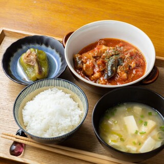 お酒とごはん サンダルキッチン_1