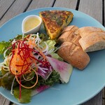 オーガニック ガーデン 茅ヶ崎 - スペイン風 具だくさんのオムレツ