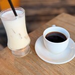 ライヴ喫茶 PILEUP - バナナジュース＆ホットコーヒー