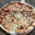 PIRIC CTAN - いぶりがっこピザ レギュラー 2,600円