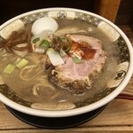 很厲害煮干拉麵Nagi 新宿黃金街店本館