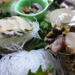 磯料理 一吉 - 鮑とサザエ