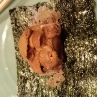 鉄板焼 摩天楼 東京スカイツリー・ソラマチ店 - 生ウニと卵の黄身のおにぎり
