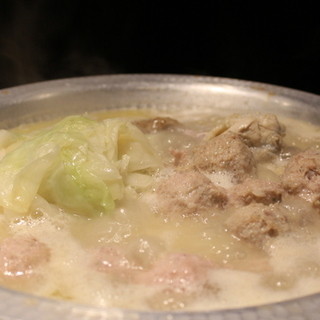I'm addicted to concentrated soup. [Mizutaki nabe] allows you to enjoy simple and luxurious ingredients.