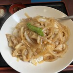 大龍飯店 - 料理写真:豚バラニンニク丼