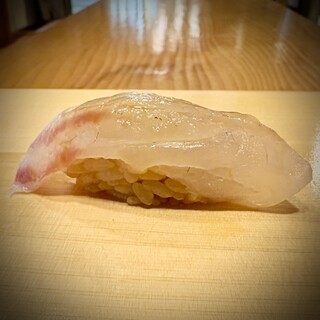 赤酢を使った本格江戸前寿司 赤ずし_1