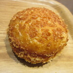 阪急ベーカリー&カフェ - 料理写真:【「梅田阪急大食堂の」カレードーナツ　１５０円】