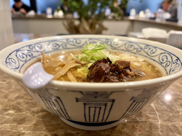 らーめん鯱 （シャチ） - 中央区役所前/ラーメン | 食べログ