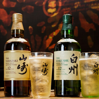 希少なウイスキーや果実ジュースを常備。多彩なドリンクメニュー