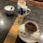 カフェ・アンセーニュ・ダングル - 