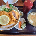 手打ちそば奥村本店 - かつ丼