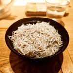 創業麺類元年 坂本龍馬が愛したラーメン食堂 - 