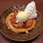 Cafe Lounge Milky - アップルシナモンパンケーキ