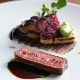 フレンチの高級食材と地産地消の旬を堪能する