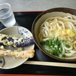 植田うどん - 料理写真: