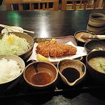 黒かつ亭 中央駅本店 - ロースかつ定食