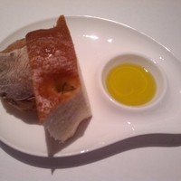 イタリアン オット - 自家製パン