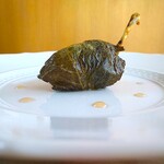 リストランテ ボルゴ・コニシ - 香りの料理人が贈る春を告げる前菜「桜のインボルティーニ」は3月14日まで