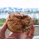 Bäckerei Franz Brandl Filiale Landstraße - 料理写真:ホイアーツェルテン塩付き
