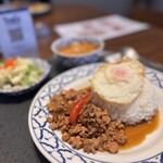 メナムのほとり - 