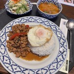 メナムのほとり - 