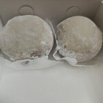 昇月堂 - いちご少し熟やねんなー、そして餡が甘いなー、餅も違う