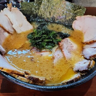 横浜家系らーめん 天王家 寒川総本店