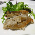 オステリア・オリエーラ - 牡蠣ソテー　断面アップ