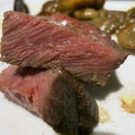オステリア・オリエーラ - 門崎牛イチボステーキ　断面アップ