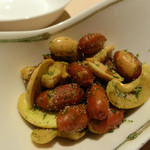 中国飯店 - 突き出しの揚げた豆類