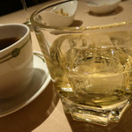 中国飯店 - 桂花陳酒ロックで