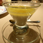 中国飯店 - しっとりした杏仁豆腐